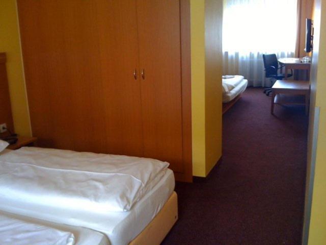 Hotel Hamburg Нюрнберг Номер фото